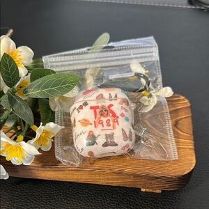 TS 1989 AirPods Case Cover
